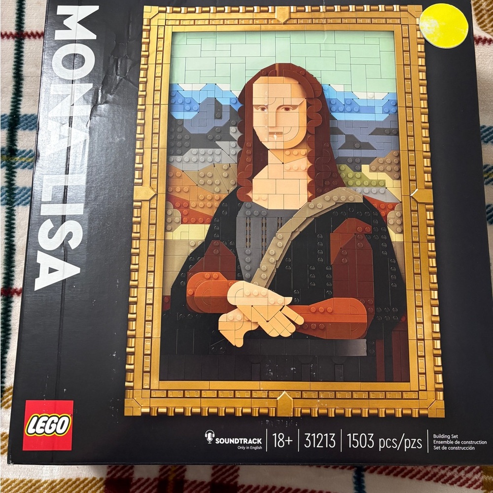 Nwt LEGO Mona Lisa Art Set - nwt but box is taped shut